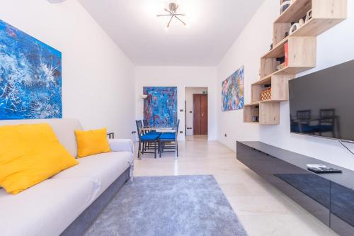 Lungotevere Apartment, Rome (photo 5)