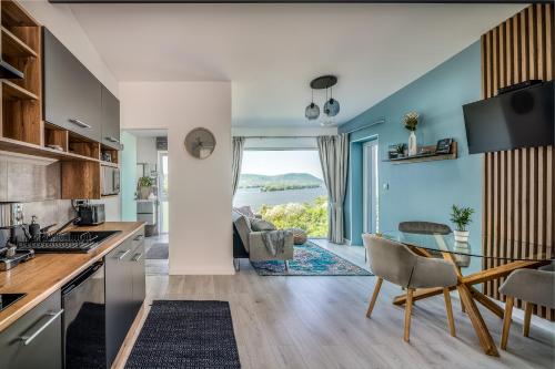 Létesítmények, Akvarell Apartmanház (Akvarell Apartmanhaz) in Zebegény