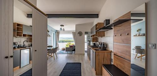 Létesítmények, Akvarell Apartmanház (Akvarell Apartmanhaz) in Zebegény