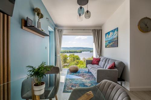 Létesítmények, Akvarell Apartmanház (Akvarell Apartmanhaz) in Zebegény