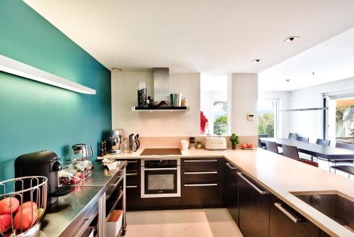 Villa Mont Boron, vue mer exceptionnelle, Nice (photo 10)