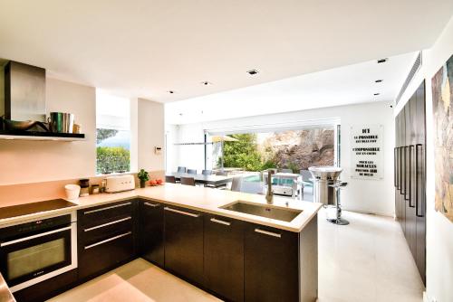 Villa Mont Boron, vue mer exceptionnelle, Nice (photo 8)