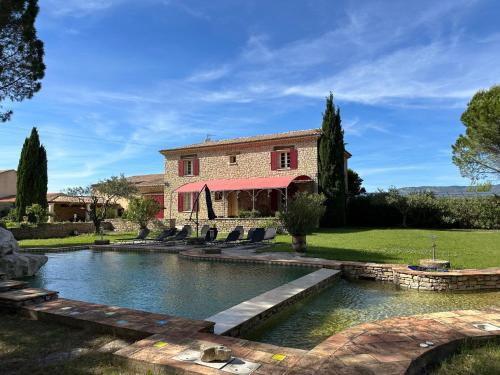 La Meynardière gîte à louer Mas provençal Le Pélican