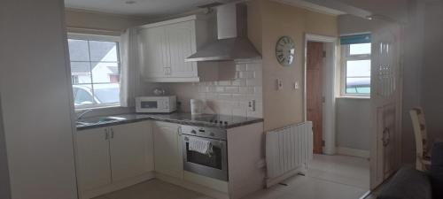 кухня, 5 The Cloisters, Dough, Kilkee, Clare in Кілки
