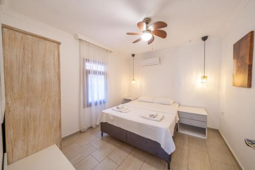 Apartment with Garden View image 2