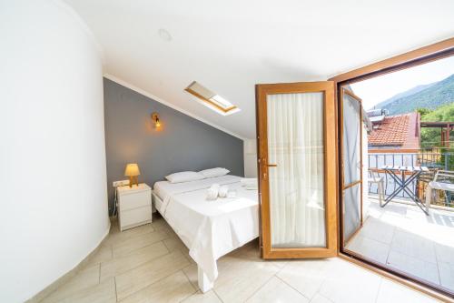 Studio with Sea View image 4
