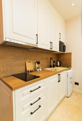 Coral Cane Apartment, Tirana (photo 10)