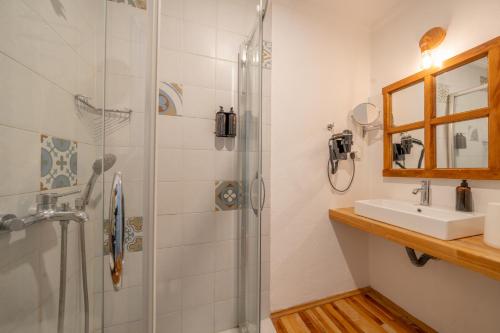 Apartment with Sea View image 2