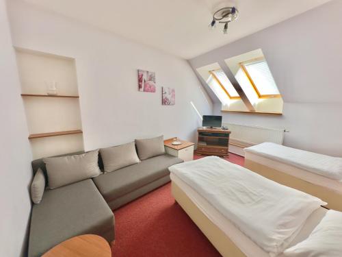 Hotel Růžek - image 8