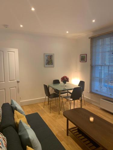 Beautiful one bedroom flat in the heart of Notting Hill Gate, Londýn (fotografie 2)