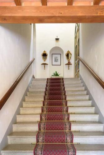 Фойє, Palazzo Ninci in Чивітелла і Валь-ді-Чіана