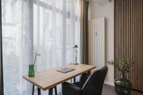 Homely Berlin - Luxury Loft, Modern, Near Kurfürstendamm I Cafe, Berlin (photo 7)