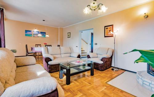 House Dolly [VR] – Porec, IA