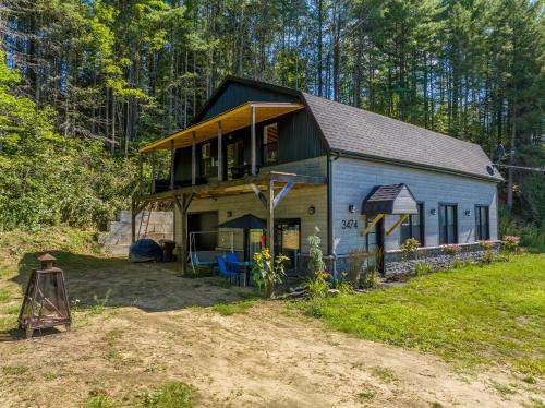 chalet au grée des étoiles (chalet au gree des etoiles) in Rivière-Matawin (QC)
