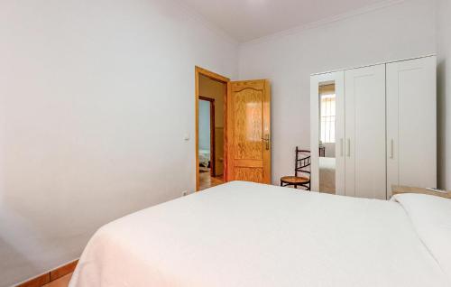 Three-Bedroom Holiday Home  image 10