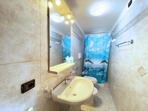 Two-Bedroom Apartment with Sea View image 7