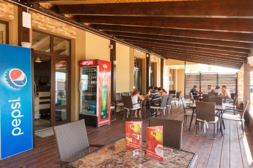 YMY Hotel - image 5