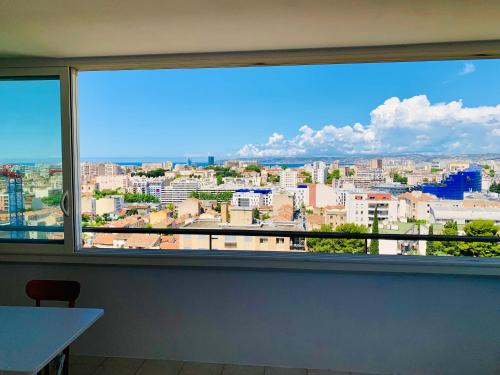 Très bel appartement rénové, grande terrasse vue mer, Marseille (fotografie 4)