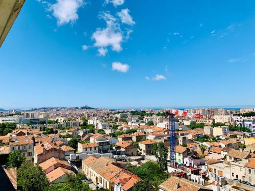 Très bel appartement rénové, grande terrasse vue mer, Marseille (fotografie 9)