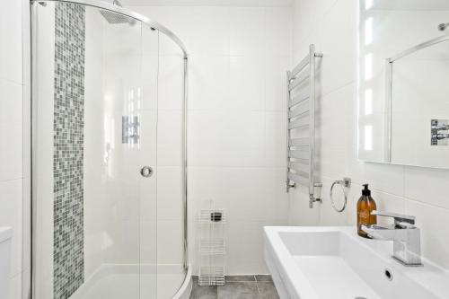 4 At The Beach Torcross - image 8