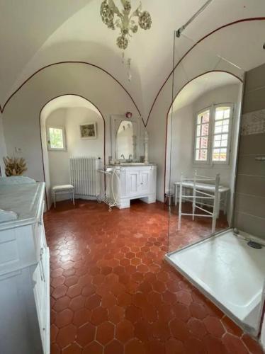 Duša, Appartement spacieux avec deux chambres au Château (Appartement spacieux avec deux chambres au Chateau) in Castelnau-Valence
