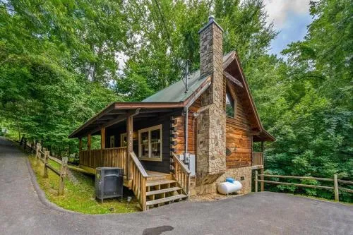 Sunrise Woods Retreat by Eden Crest photo 2