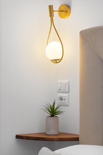 Luxury Rooms - Tap to explore photos