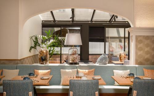 Food and beverages, Hotel Arcanse by Inwood Hotels in Arcachon