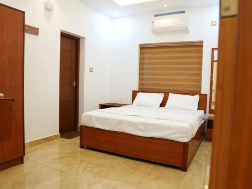1 queen bed