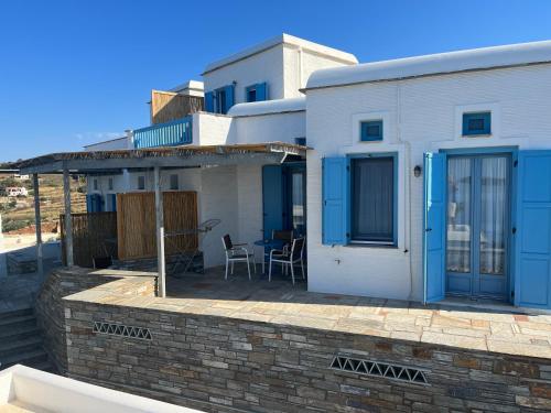 Double Room with Balcony (2 Adults + 1 Child)
