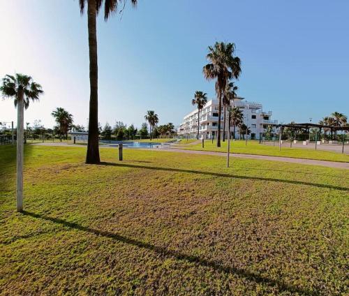 Toyo Alcazaba Suites Gran terraza y vistas, 2Hab, piscina y garaje in 雷塔馬爾