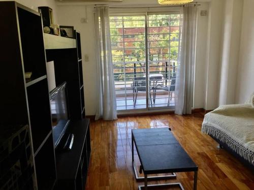 Bright & Cozy Apart near City Center, Park Front in Chacabuco Park