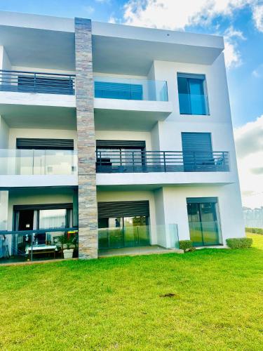 Appartement Cozy avec piscine in Sidi Rahal