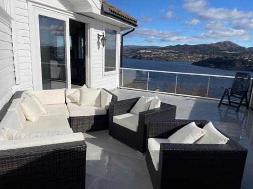 180 degrees seaview luxury house 180 degrees seaview luxury house