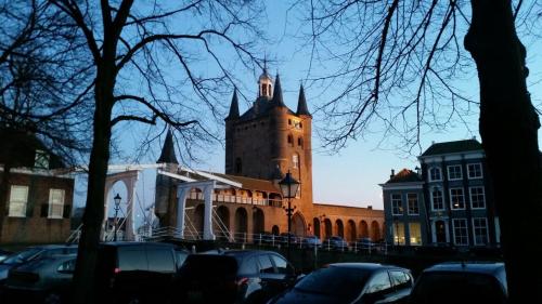 สภาพแวดล้อมโดยรอบ, De Oude Haven in ซีริกเช บินเนน เดอ เฟสเทน