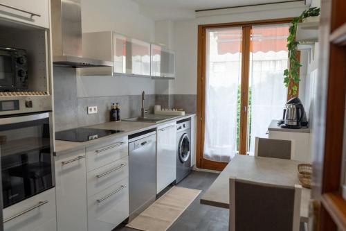T4 lumineux - Centre-ville, Marseille (photo 9)