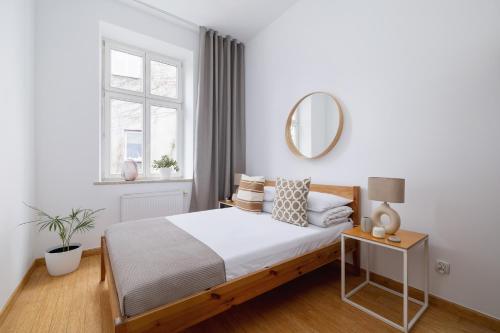 Silver Bliss - 1BR Apartment in the OLD TOWN