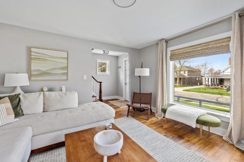 Good Karma Guesthouse in Three Oaks, USA