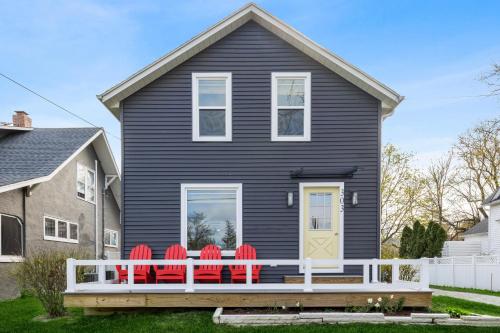 Good Karma Guesthouse in Three Oaks, USA