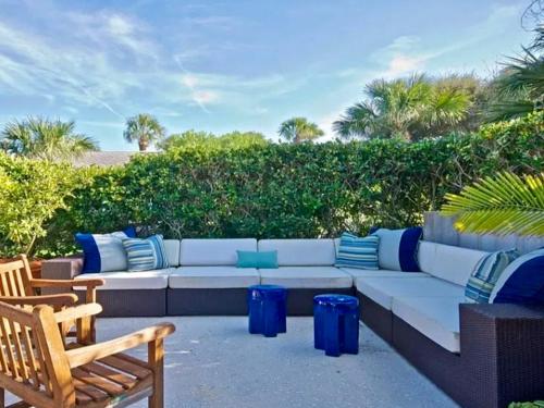 The Spacious Beach House within 5-minutes walk to Ponte Vedra Beach, close Mayo Clinic, and TPC Sawgrass in Ponte Vedra Beach, USA