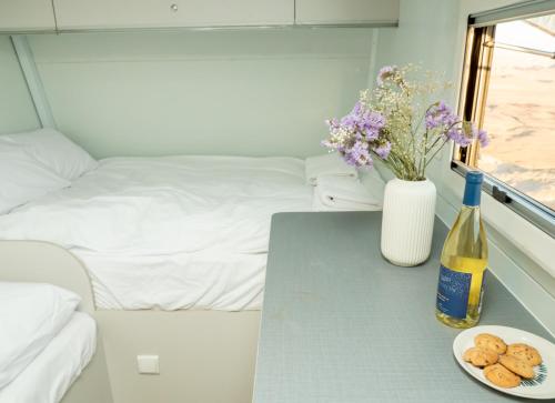 קראוון מדברי במכתש רמון in 米茨佩拉蒙