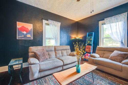 Large Lynchburg Family Home with Hot Tub 4 Mi to LU in Lynchburg, USA