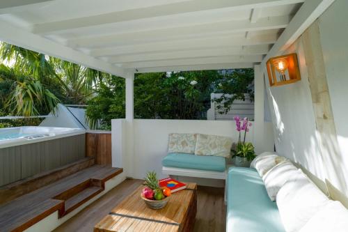 One bedroom bungalow with shared pool jacuzzi and furnished terrace at Saint Barthelemy - Location saisonnière - Saint Barthelemy