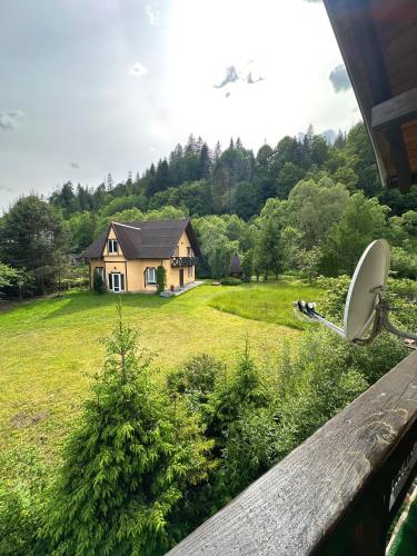 A környék, Гірське повітря in Mykulychyn