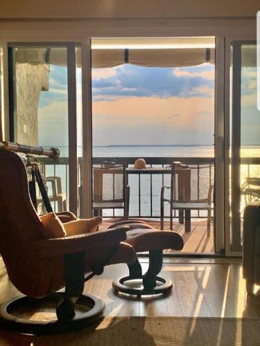 Bay Front 2 Bedroom And 2 Bath Condo in Beach Haven, USA