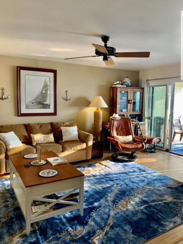 Bay Front 2 Bedroom And 2 Bath Condo in Beach Haven, USA