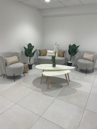 Kyriad Saumur Centre - image 10