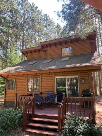 Private Cabin-Shuttle Pass Included! - image 2