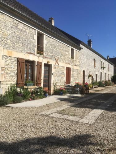 Longère campagne 10 pers. proche Guédelon gîte à louer Sougères-en-Puisaye