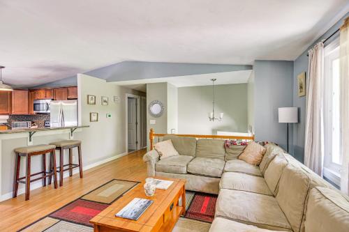 Narragansett Vacation Rental about 2 Mi to the Beach! in Narragansett, USA